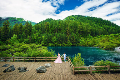 九寨沟婚纱摄影，九寨沟婚纱照，九寨沟旅拍