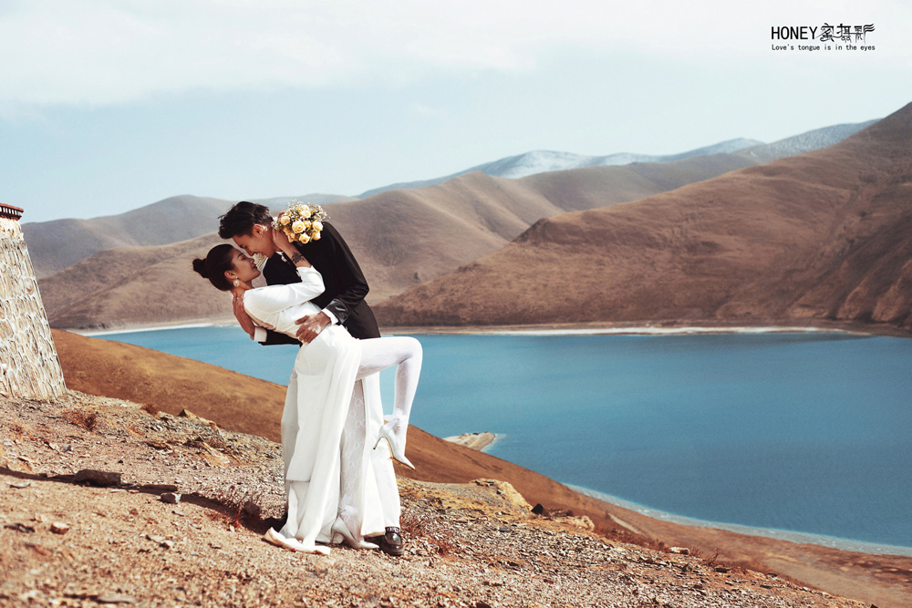 羊湖观景台-芭莎假日_西藏婚纱摄影