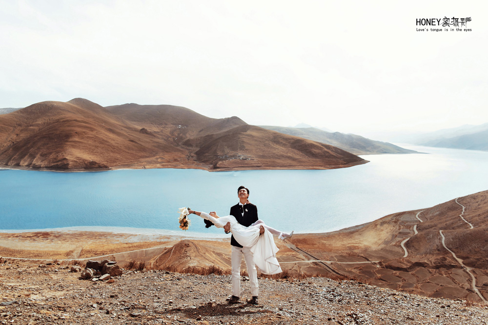羊湖观景台-芭莎假日_西藏婚纱摄影